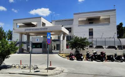 Βόλος: Αστυνομικός χρηματιζόταν για να επιστρέφει πινακίδες σε οδηγούς