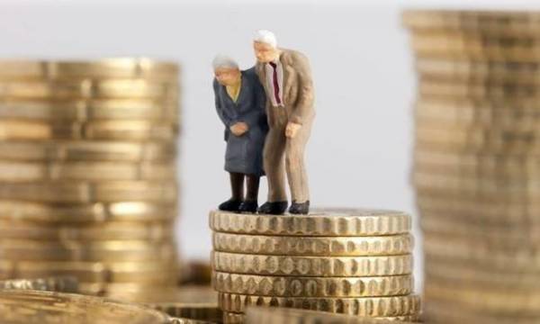 Σε περίπου 1 εκατ. συνταξιούχους θα επιστραφούν 295 εκατ. ευρώ
