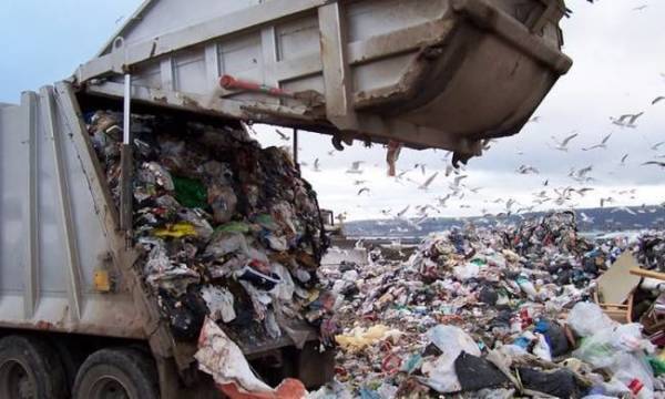 Ζητά κυβερνητική παρέμβαση για τα σκουπίδια ο Νίκας