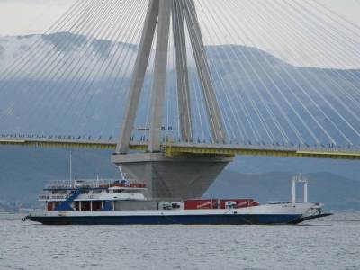Προβλήματα από τους ισχυρούς ανέμους στο Ρίο-Αντίρριο