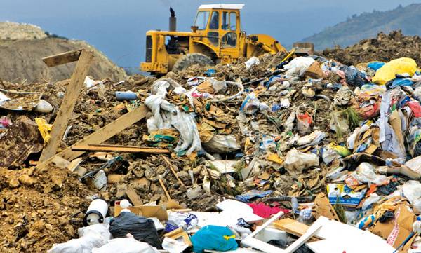 Κατσιβέλας: “Η κυβέρνηση δεν μιλάει ξεκάθαρα για τα σκουπίδια” 