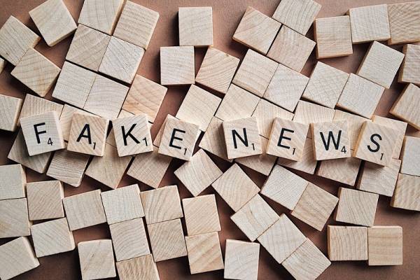 EE εναντίον fake news- Τι προτείνει η Κομισιόν