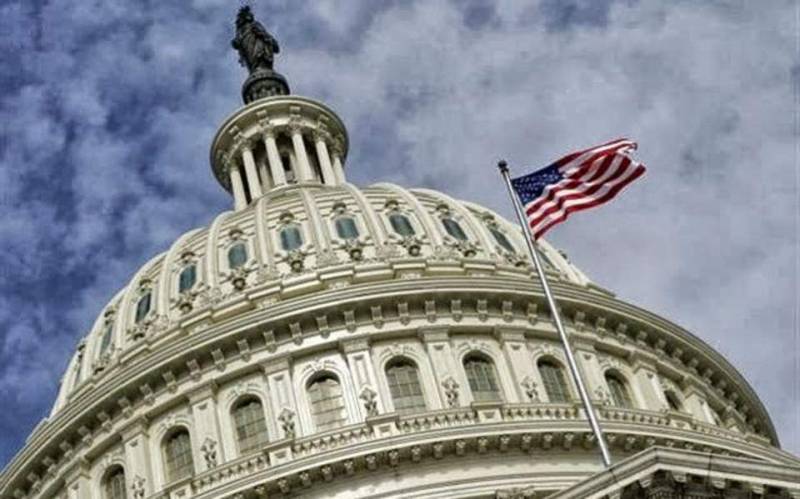ΗΠΑ: Θετικά στον κορονοϊό τρία μέλη του Κογκρέσου