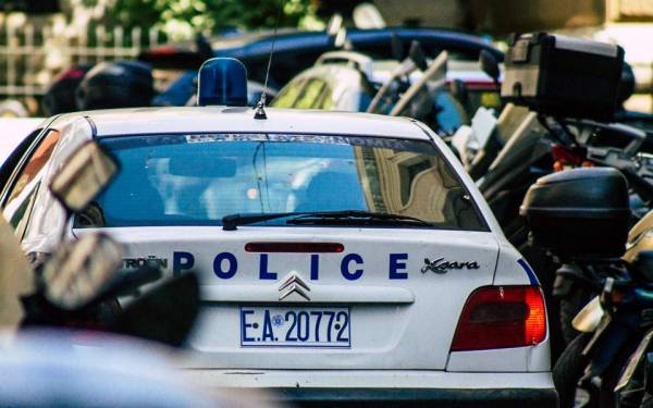 Αθήνα: 10 συλλήψεις στο πλαίσιο αστυνομικών επιχειρήσεων κατά του παρεμπορίου
