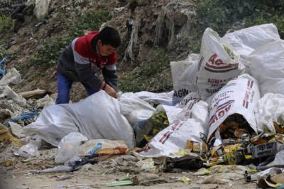 Aκατέργαστα λύματα και βουνά σκουπιδιών – Η χειρότερη υγειονομική κρίση στη Γάζα