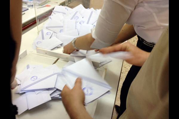 Ξεκίνησε η καταμέτρηση ψήφων για το Δήμο Μεσσήνης στο Πρωτοδικείο Καλαμάτας
