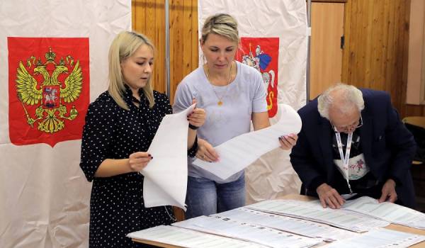 Ρωσία - Εκλογές: Το κόμμα του Πούτιν ανακοίνωσε πλειοψηφία δύο τρίτων