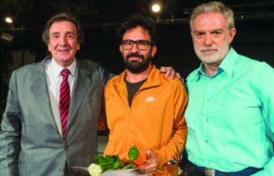 Πέντε βραβεία η “Μέθεξη” σε Πανελλήνιους Θεατρικούς αγώνες