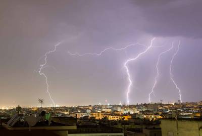 Παρακολουθήστε την εξέλιξη της κακοκαιρίας σε ζωντανό χρόνο (χάρτης)