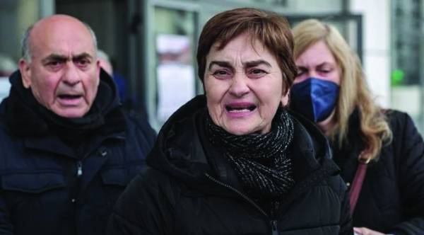 Ελένη Τοπαλούδη: Συνεχίζεται η δίκη μετά από δύο διακοπές - Πρώτοι μάρτυρες οι γονείς της