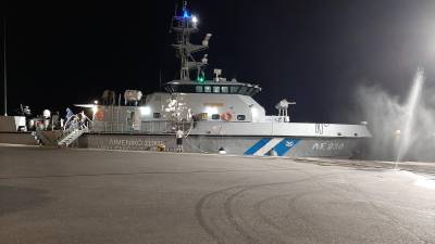 Καλαμάτα: Στο λιμάνι από τη νύχτα οι 77 μετανάστες