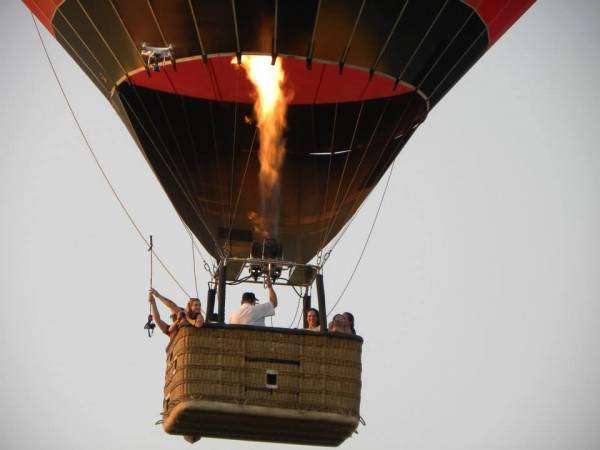 Πτήσεις με αερόστατο από την Καλαμάτα στην Costa Navarino