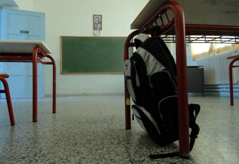 ΕΝΩΣΗ ΣΥΛΛΟΓΩΝ ΓΟΝΕΩΝ ΚΑΙ ΚΗΔΕΜΟΝΩΝ ΔΗΜΟΥ ΚΑΛΑΜΑΤΑΣ: Διαμαρτυρία για έλλειψη σχολικών νοσηλευτών
