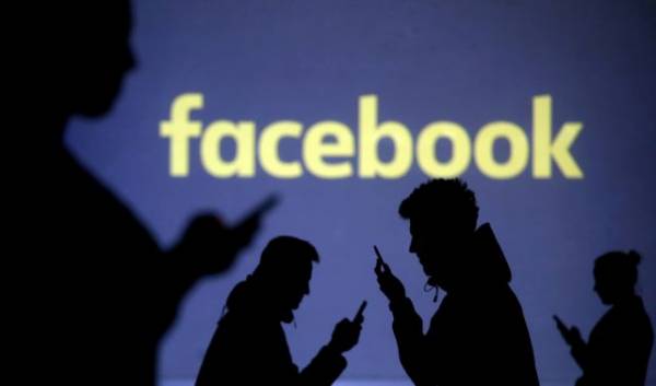 Δεν εγκαταλείπουν το Facebook παρά το σκάνδαλο της Cambridge Analytica