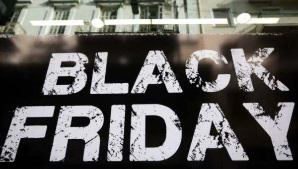 Black Friday: Πόσοι καταναλωτές έκαναν αγορές από τα e-shop