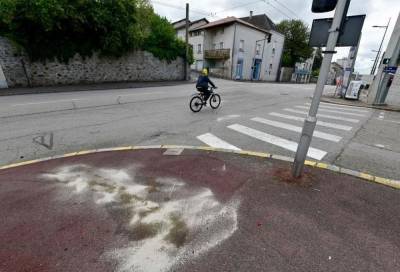 Γαλλία: Ένας έφηβος έχασε τη ζωή του έπειτα από τη σύγκρουση του σκούτερ του με όχημα της αστυνομίας