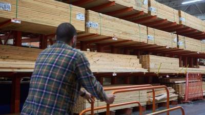 Δασμούς 10% στις εισαγωγές ξυλείας επιβάλλουν οι ΗΠΑ