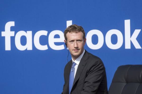 Facebook: Αγοράζει offline δεδομένα χρηστών για βελτίωση των διαφημίσεων