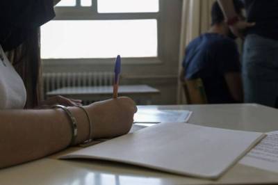 Η ψυχολόγος Ελίνα Κεπενού μιλά για το άγχος των πανελληνίων εξετάσεων στα παιδιά