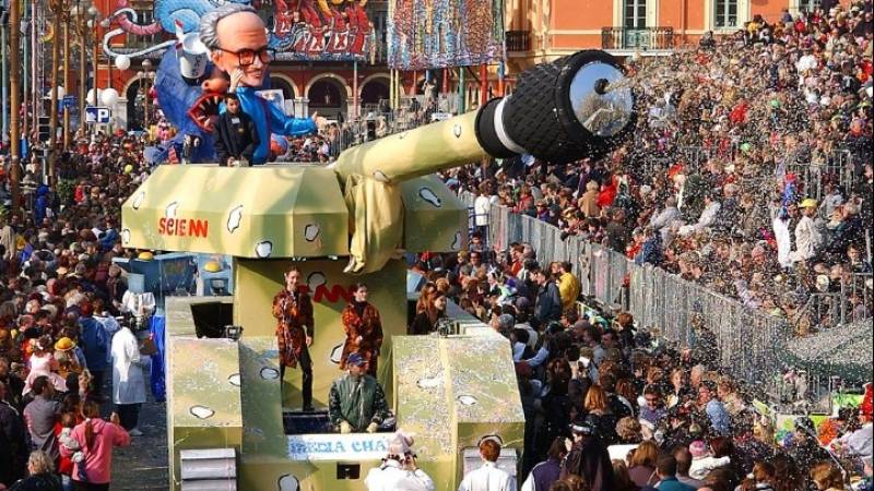 Γαλλία - Μασσαλία: 6.500 άτομα στο καρναβάλι, παρά τις απαγορεύσεις!