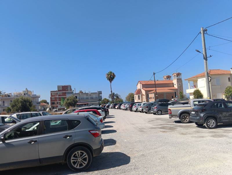 Καλαμάτα: Βοηθά, άλλα δεν επαρκεί το πάρκινγκ στην Ανάσταση