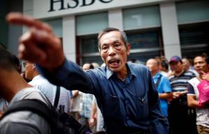 &quot;Παρούσα&quot; η κινεζική μαφία στις διαδηλώσεις στο Χονγκ Κονγκ