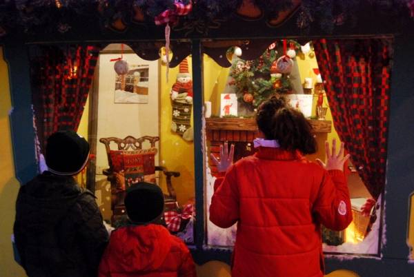 Χριστουγεννιάτικο χωριό στο Σιδηροδρομικό Σταθμό της Καλαμάτας