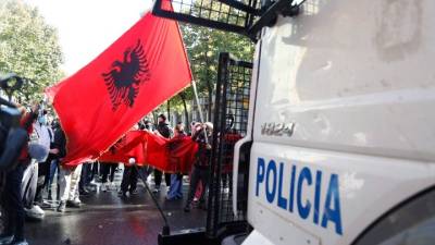 Αλβανία: Τεταμένη η κατάσταση στα Τίρανα - Έκκληση για διάλογο απευθύνει ο Ράμα