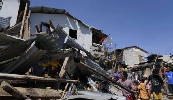 Φιλιππίνες: Τουλάχιστον 75 νεκροί από το πέρασμα του τυφώνα Ράι