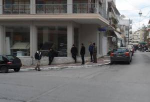 Βούλγαροι εργάτες στη Μεσσήνη ψάχνουν δουλειά για τα εισιτήρια επιστροφής
