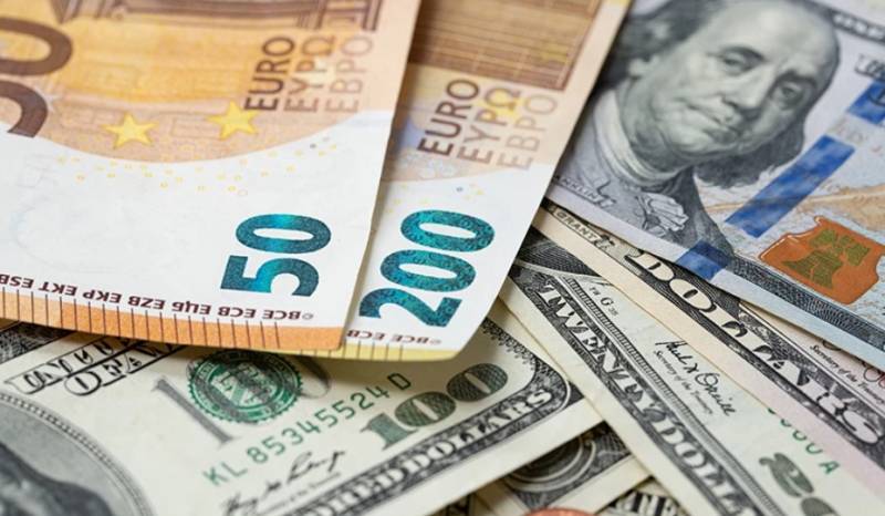 Ρεκόρ 20ετίας: Το ευρώ άγγιξε την απόλυτη ισοτιμία με το δολάριο