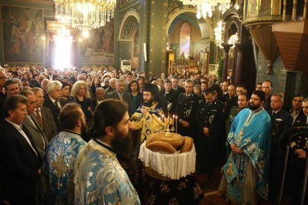 Η Καλαμάτα τίμησε τον προστάτη των ναυτικών Αγιο Νικόλαο (φωτογραφίες)