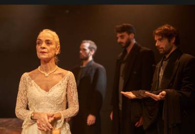 Η παράσταση &quot;Οιδίπους Τύραννος&quot; του Σοφοκλή στο θέατρο Ροές