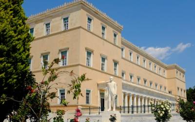Ορκίζεται αύριο Δευτέρα η νέα Βουλή