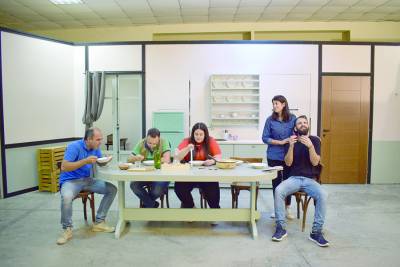 Οι άνθρωποι της ομάδας “Fraction” για τη μαύρη κωμωδία “La Nonna” (βίντεο-φωτογραφίες)