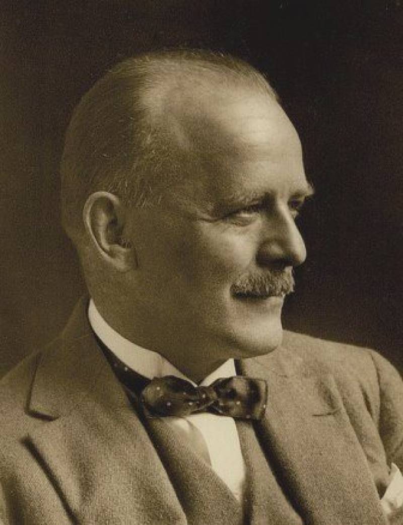 Ο René Puaux