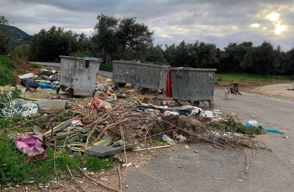 Αυτοσχέδιος σκουπιδότοπος