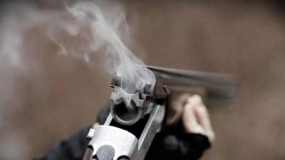 Λαμία: Παππούς με κορονοϊό πυροβολούσε με την καραμπίνα... τον Θεό γιατί κόλλησε