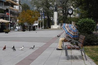 Σκηνές από την Καλαμάτα τις πρώτες ημέρες απαγόρευσης κυκλοφορίας (βίντεο-φωτογραφίες)