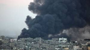 Ισραηλινή αεροπορική επιδρομή ισοπέδωσε πολυκατοικία στη Γάζα