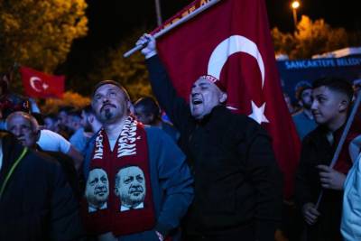 Τουρκία: Στο β' γύρο θα εκλεγεί ο νέος πρόεδρος - «Βουτιά» της τουρκικής λίρας (βίντεο)