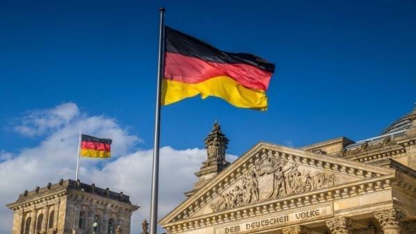 Σε ύψος-ρεκόρ 218,5 εκατομμυρίων ευρώ ο νέος δανεισμός του γερμανικού κράτους