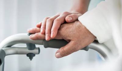 Θεσσαλονίκη: Ελεύθεροι οι ιδιοκτήτες γηροκομείου στο Ασβεστοχώρι που είχαν πεθάνει 26 ηλικιωμένοι από κορονοϊό