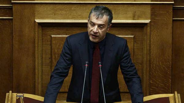 Θεοδωράκης: Πρώτος στόχος για τον νέο φορέα της Κεντροαριστεράς το 15%