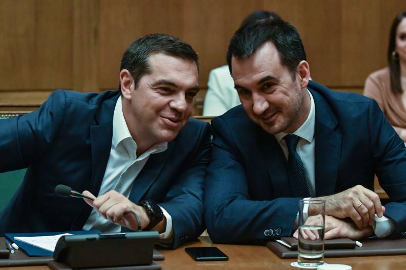 Αποκάλυψη στην &quot;Ιθάκη&quot; του Αλ. Τσίπρα: Είχε προτείνει στον Χαρίτση να τον διαδεχτεί