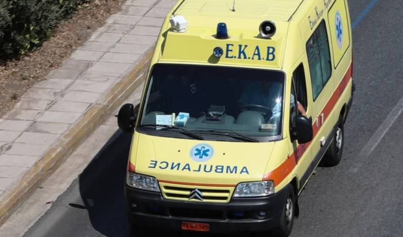 Κρήτη: Έσκασε κροτίδα στο χέρι 14χρονου - Διεκομίσθη στο νοσοκομείο με τραύματα στα δάχτυλα