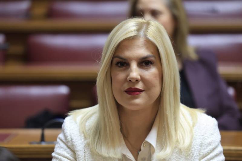 Ανεξαρτητοποιήθηκε από τον ΣΥΡΙΖΑ και η Ράνια Θρασκιά (βίντεο)