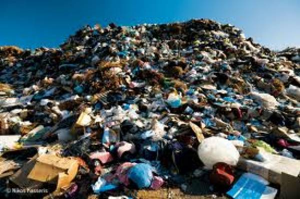 Πετράκος και Ζαχαριάς κατά Τατούλη για τα σκουπίδια