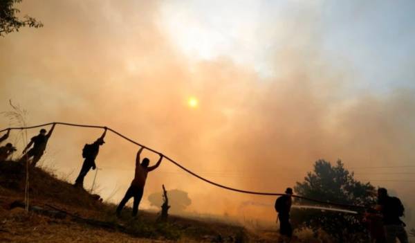 Φωτιά στον Έβρο: Μήνυμα του 112, εκκενώνονται τα Λάβαρα προς Ορεστιάδα
