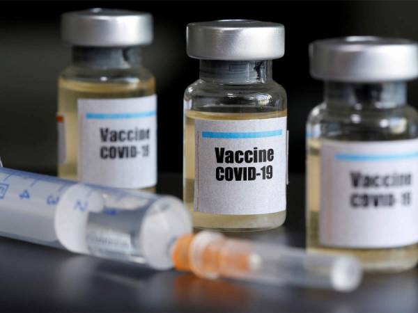 Τσεχία: Άνοιξε το πρώτο drive-in εμβολιαστικό κέντρο για την Covid-19